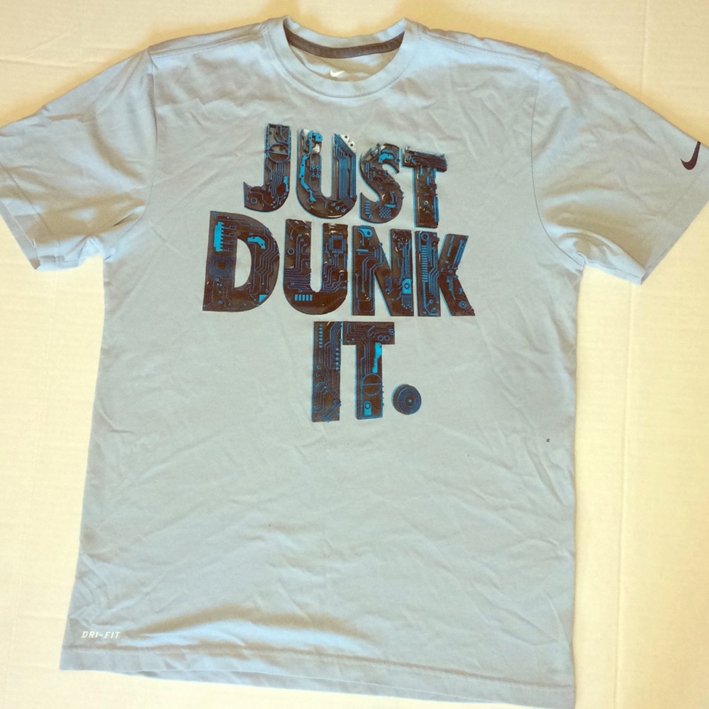 Men’s Nike T shirt